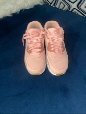 Nike Women’s Blush Pink Athletic Sneakers